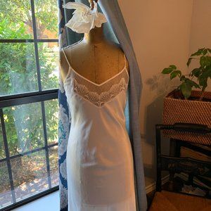 Victoria's Secret Cream Satin Lace Chemise Slip Sz. S/M
